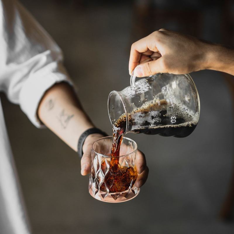 Fľaša cold brew kávového koncentrátu